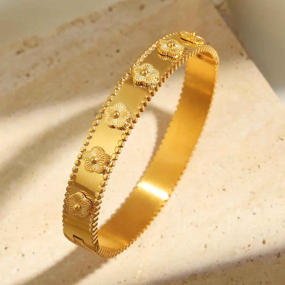 Elyana Armband Set
